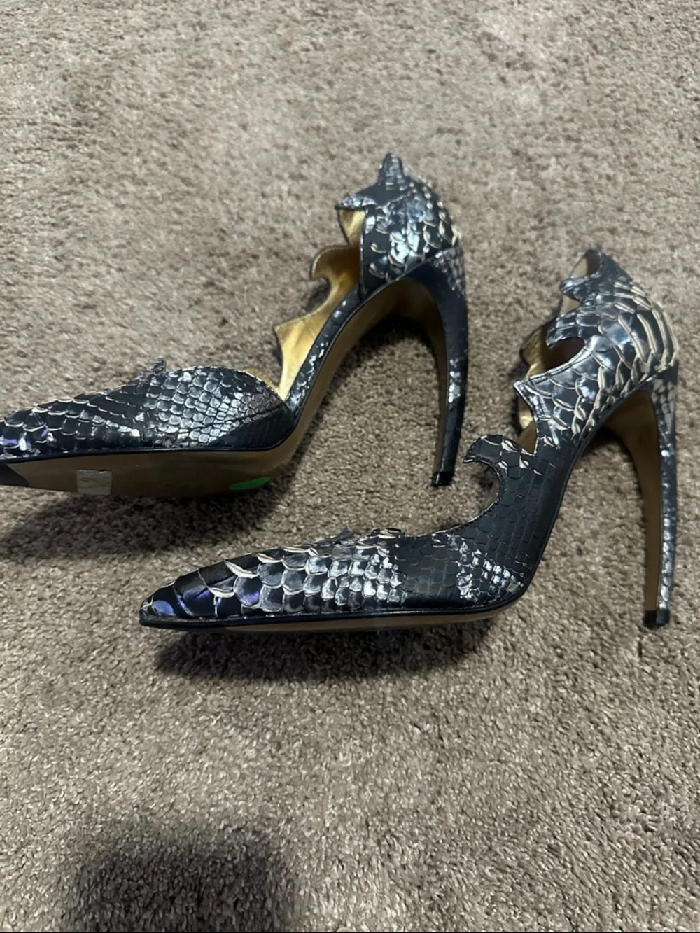Walter Steiger Faux  Snakeskin Scalloped Heels